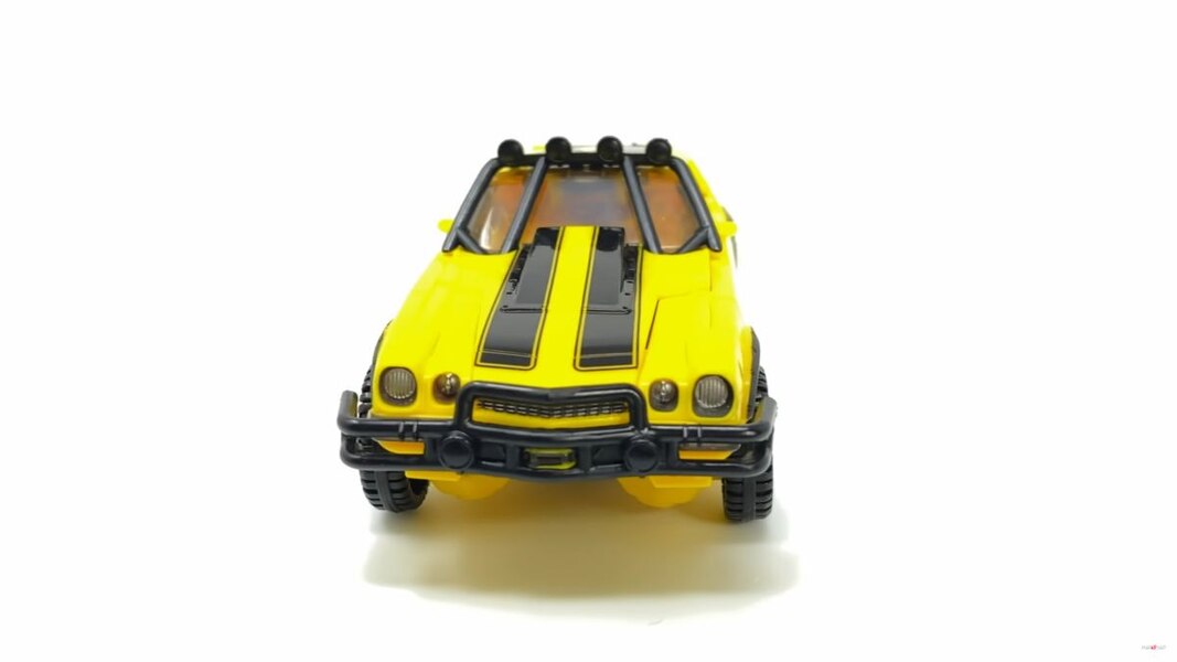 In Hand Image Of Transformers Rise Of The Beasts SS 100 Bumblebee  (36 of 44)